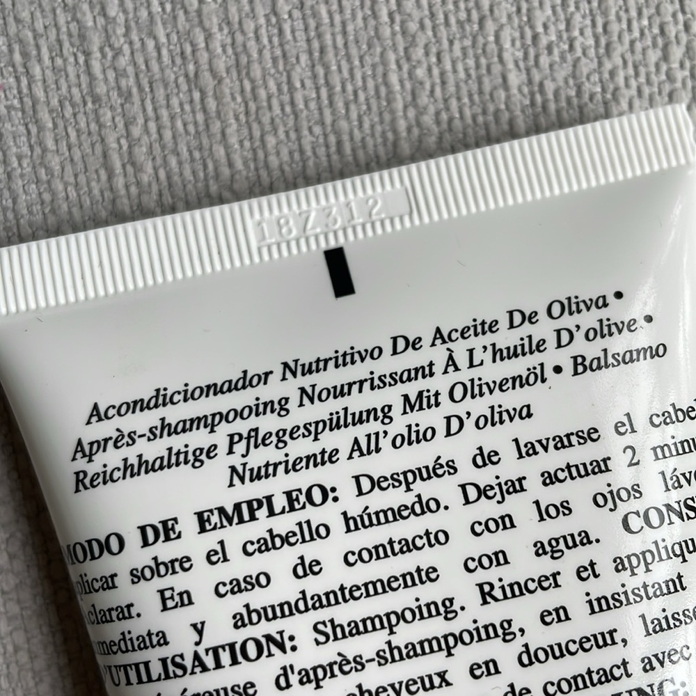 Kiehl's nourishing Olive Fruit Oil Conditioner - Picture 6 of 9